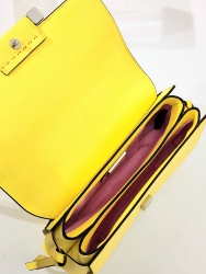cr1405968 giallo