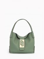 gir2490-velvet-edera